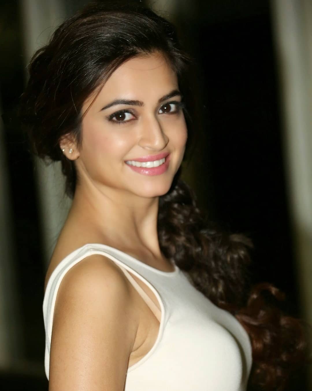 Fuck Of Kriti Kharbanda - Kriti Kharbanda Looks Smoking Hot In A White Short Dress