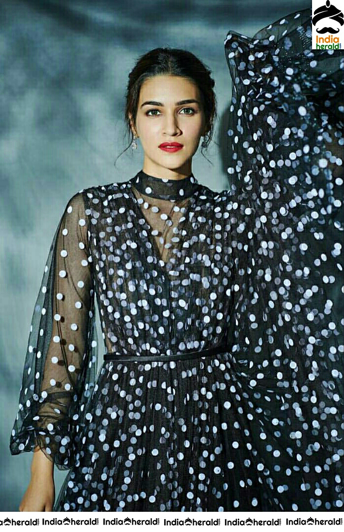 Kriti Sanon Attractive In Blue Dress With White Dots