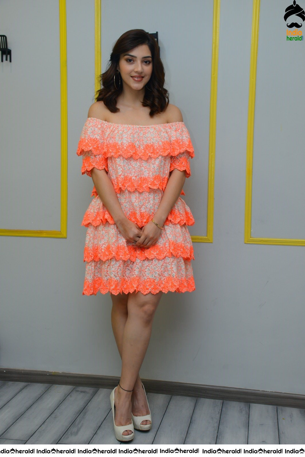 Mehreen Kaur Pirzada Looking like a Barbie Doll in these latest clicks Set 2