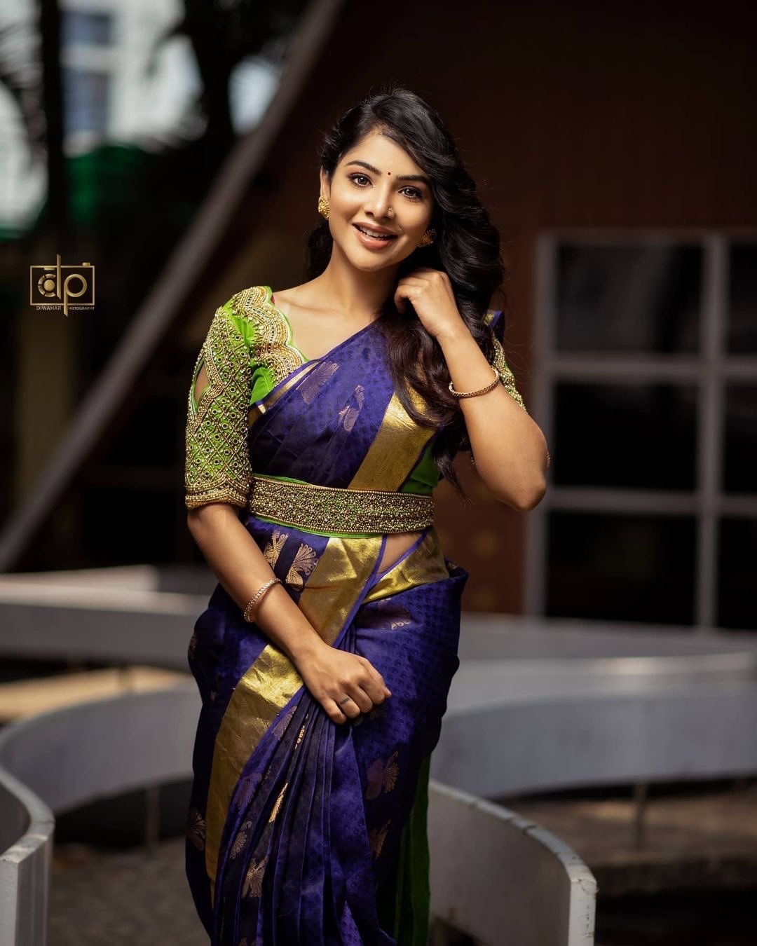 pavithra latest Photos in sarwee