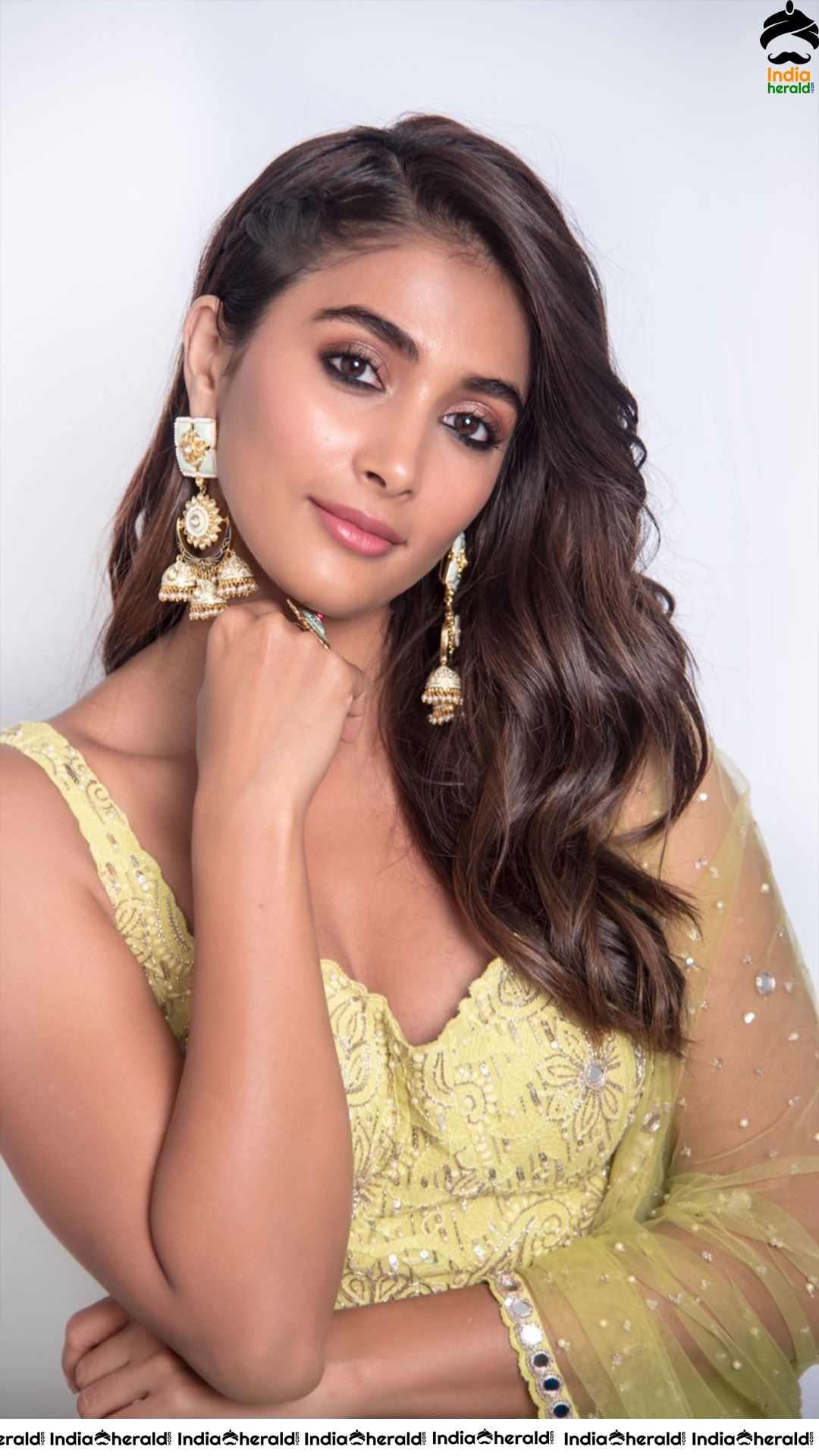 Pooja Hegde Continues to Expose her Hotness during Promotions