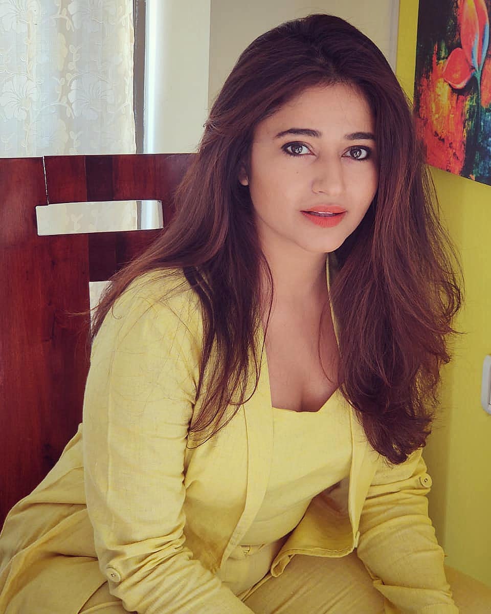 Poona Bajwa Latest Hot Instagram Photos