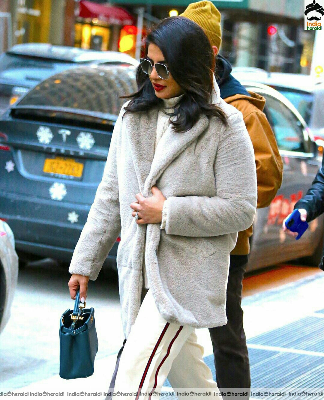 Priyanka Chopra enjoying Shopping At USA