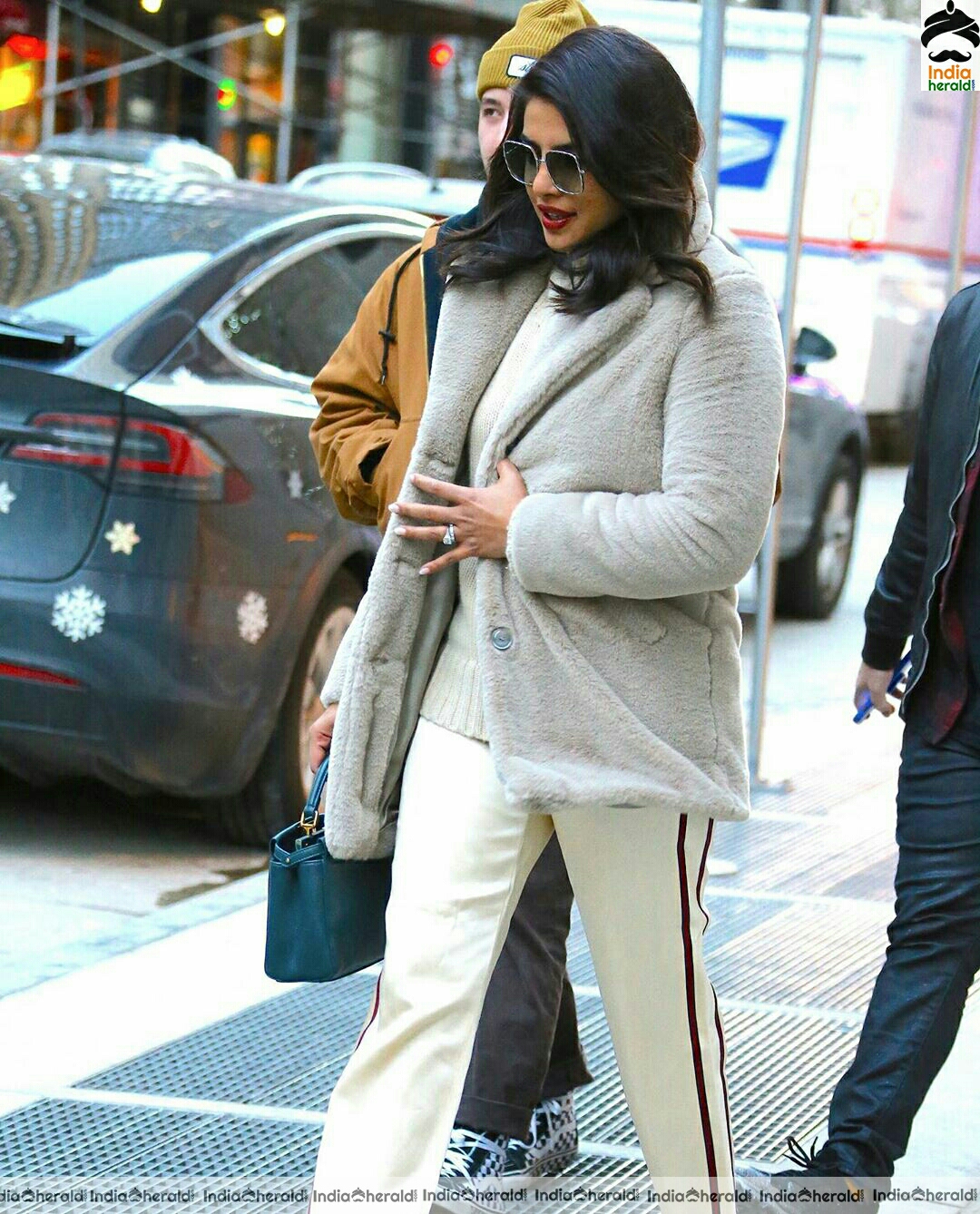 Priyanka Chopra enjoying Shopping At USA