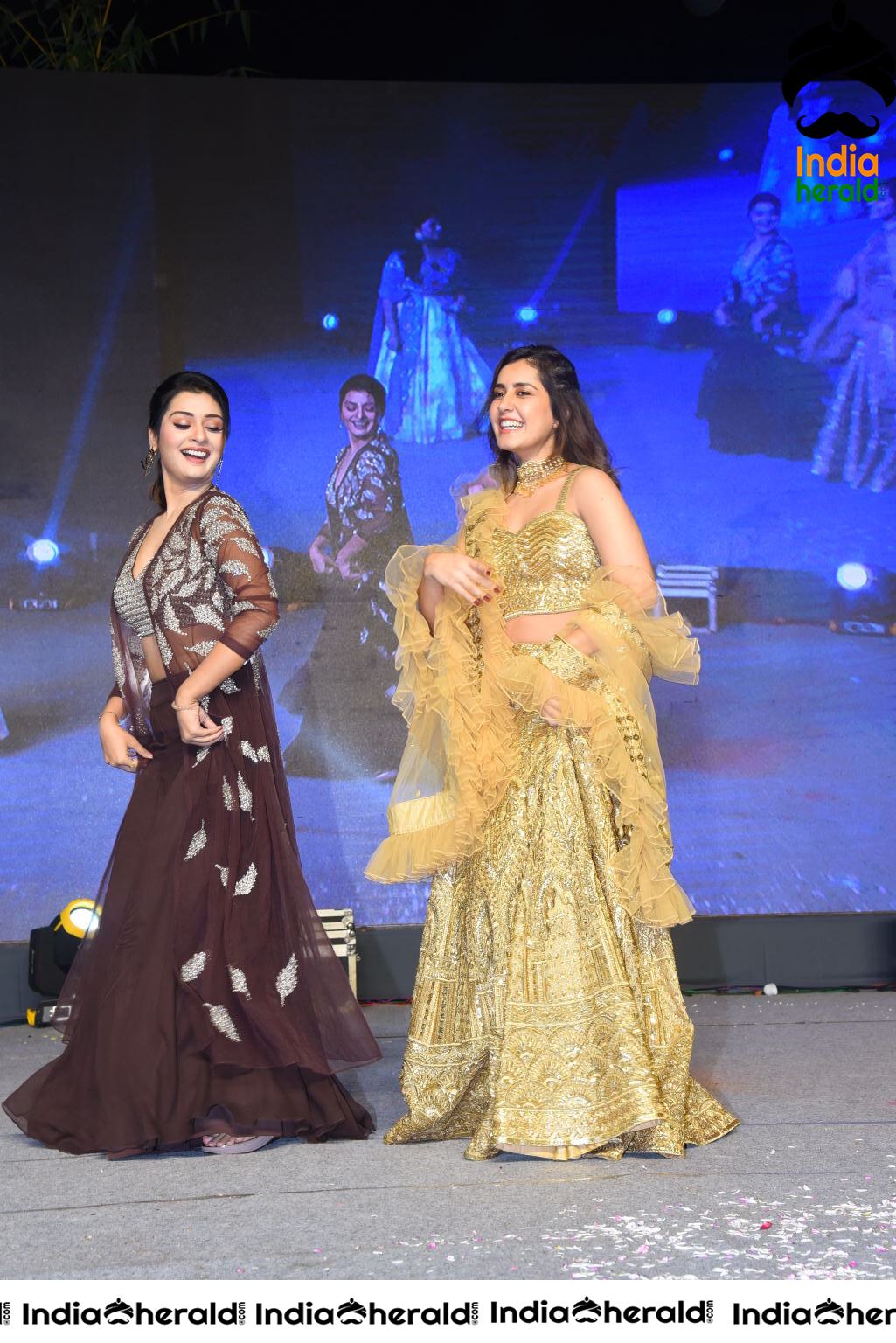 Raashi Khanna and Payal Rajput show their Sexy Waist and Dance on Stage Set 2