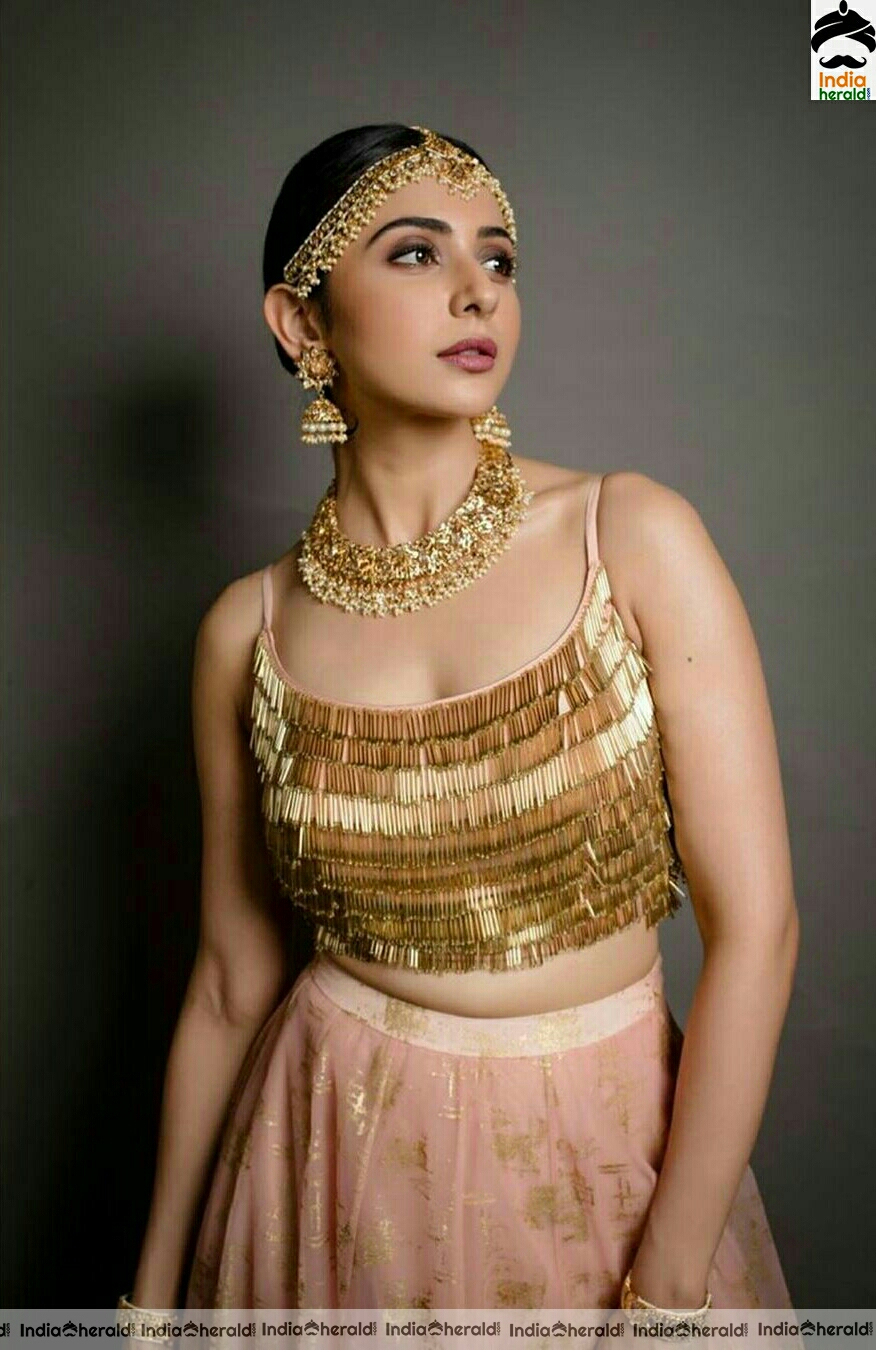 Rakul Preet Hot Golden Gorgeous Latest Stills