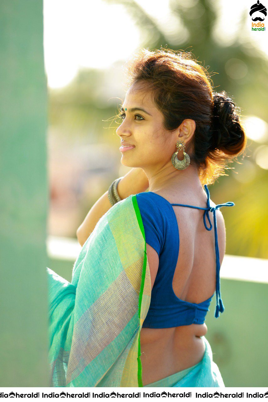 Ramya Pandian Hot Hip Show in Saree and Tempting Photos in Western Attire