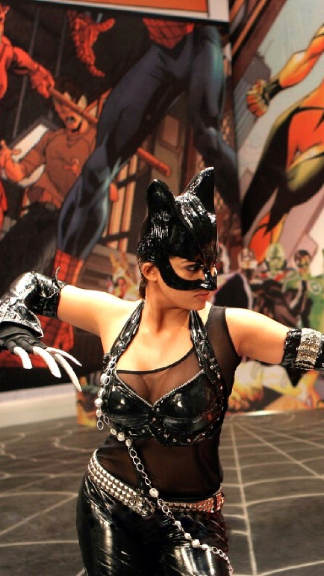 Rare and Unseen Hot Photos Of Nayantara As Cat Woman