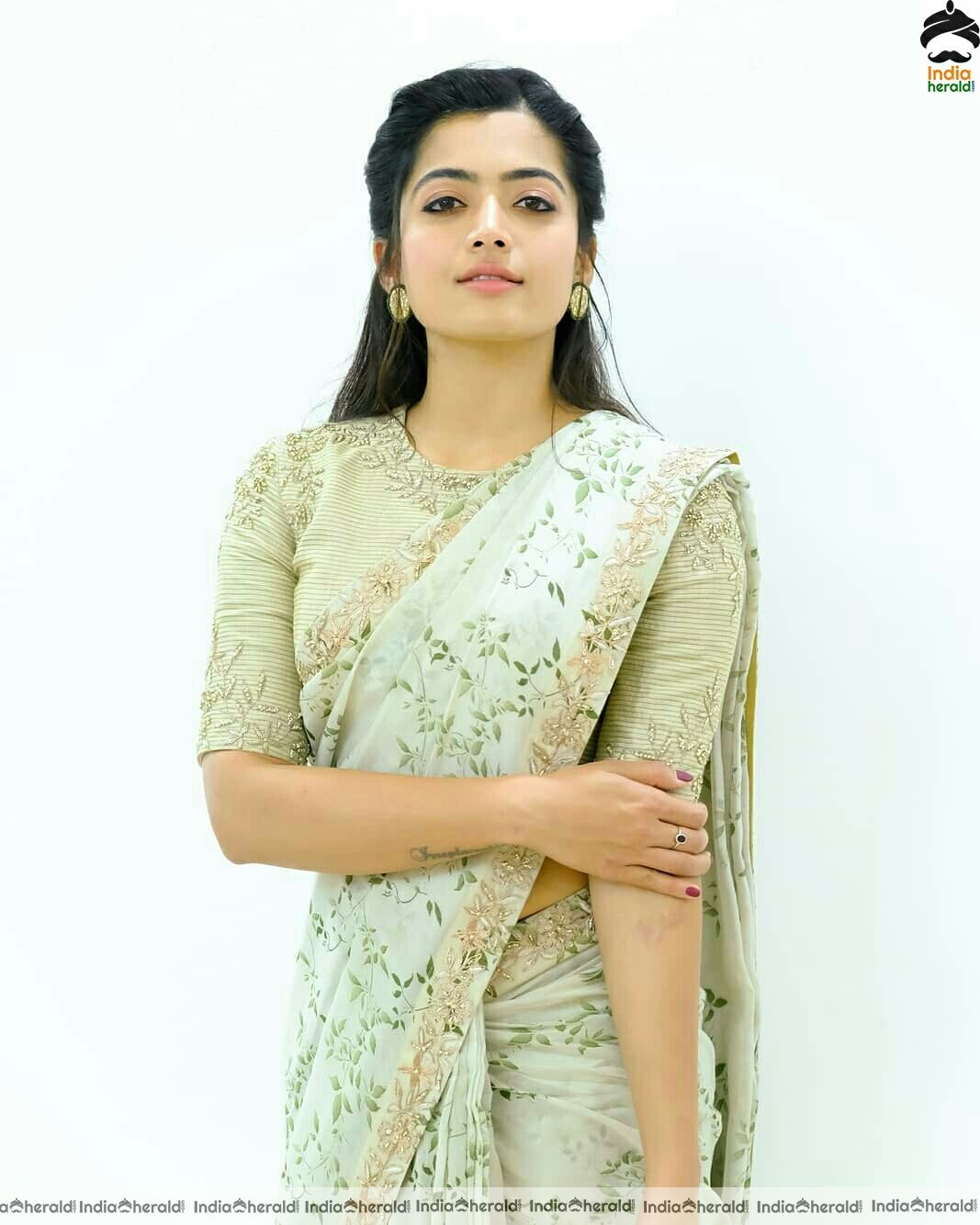 Rashmika Mandanna Cute Saree Stills