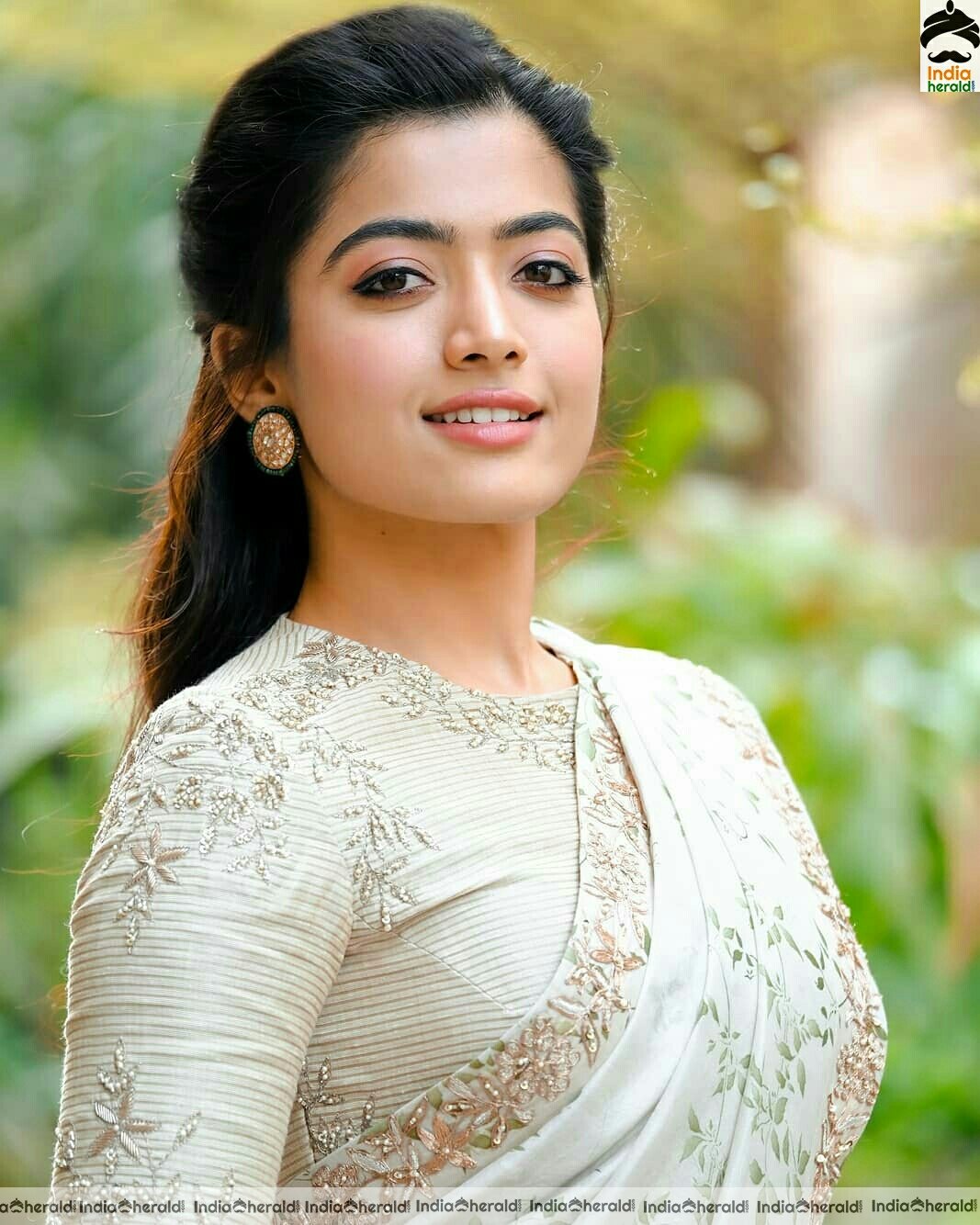 Rashmika Mandanna Cute Saree Stills