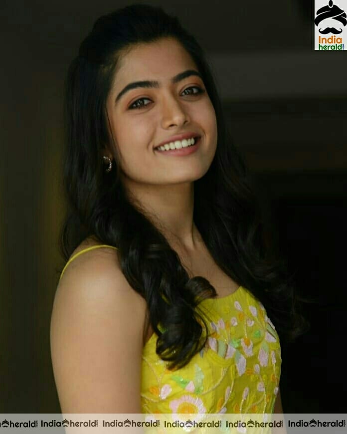 Rashmika mandanna Cute Stills