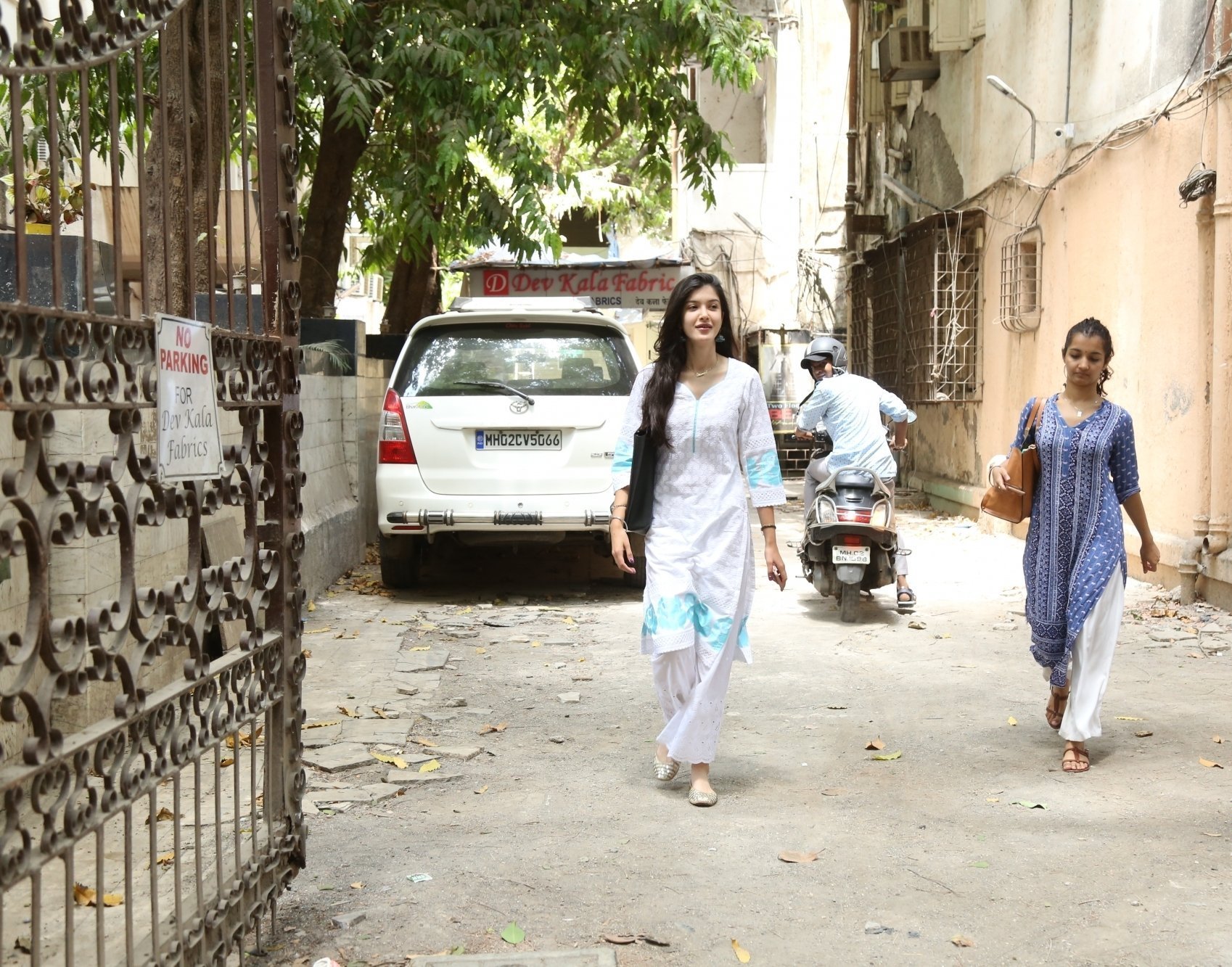 Sanjay Kapoor Daughter Shanaya Kapoor Seen At Bandra