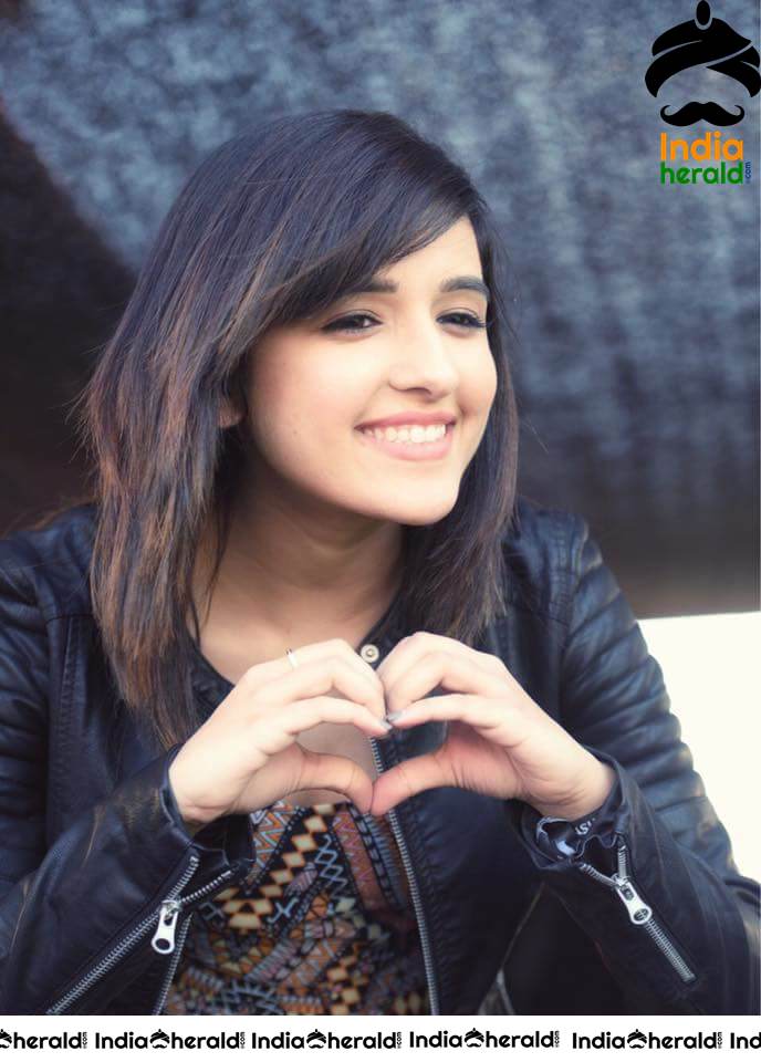 Shirley Setia is Too Hot to Handle in these Latest Photos Set 3