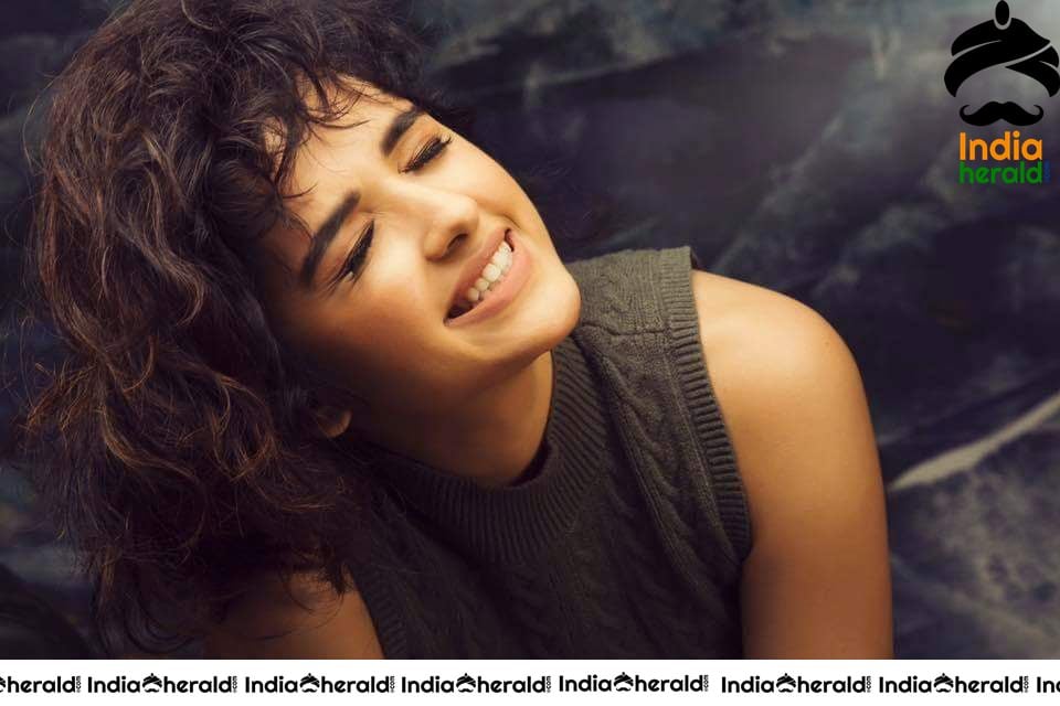 Shirley Setia is Too Hot to Handle in these Latest Photos Set 3