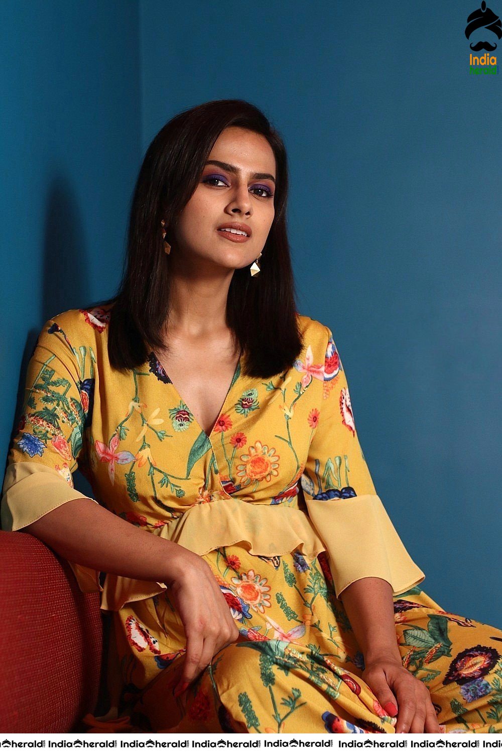 Shraddha Srinath Hot Photoshoot Stills Set 2