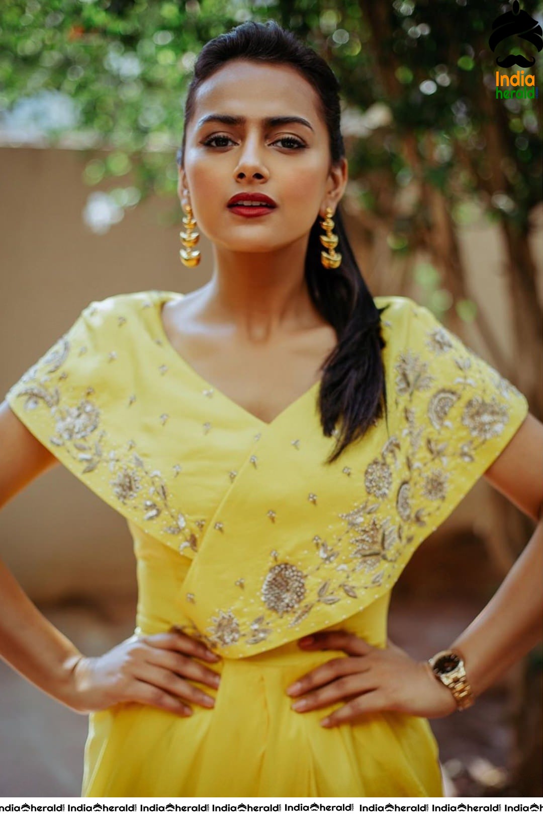 Shraddha Srinath Latest Sizzling Photos in Yellow