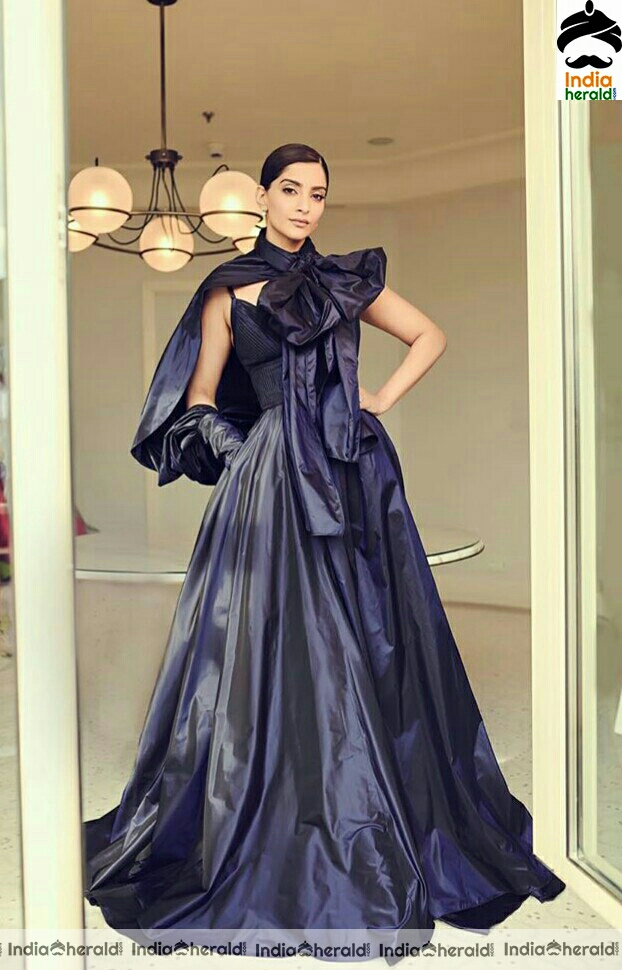 Sonam Kapoor Hot latest Stills In Dark Blue Attire