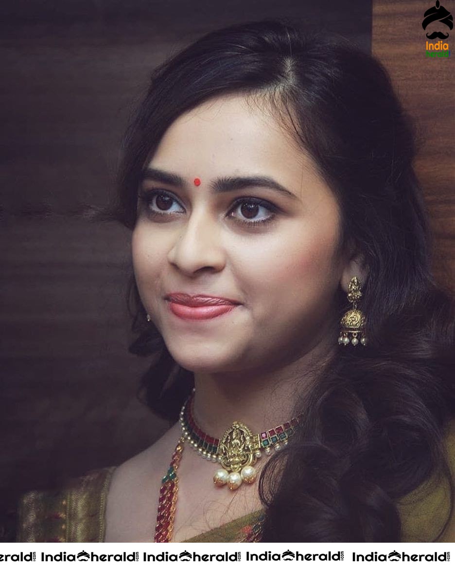 Sri Divya Latest Cute Photos without any makeup due to Corona Lockdown