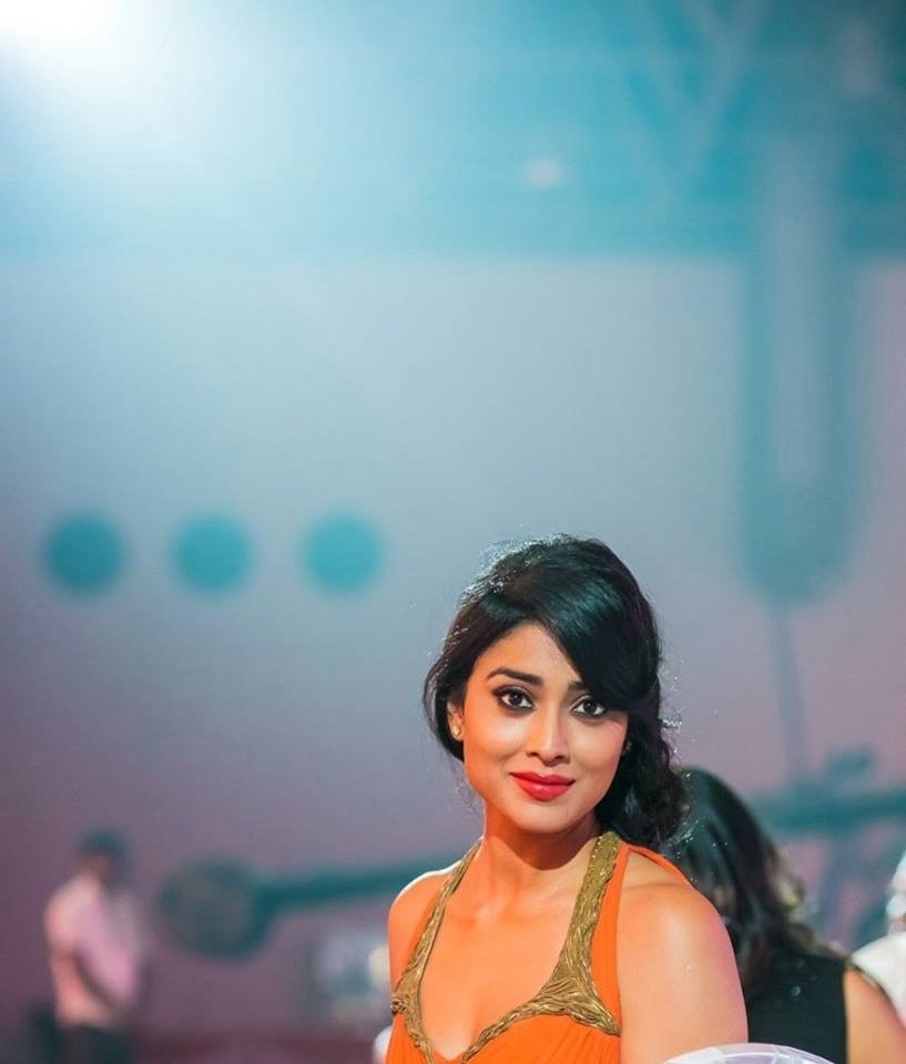 Unseen Rare Photos Of Shriya Saran