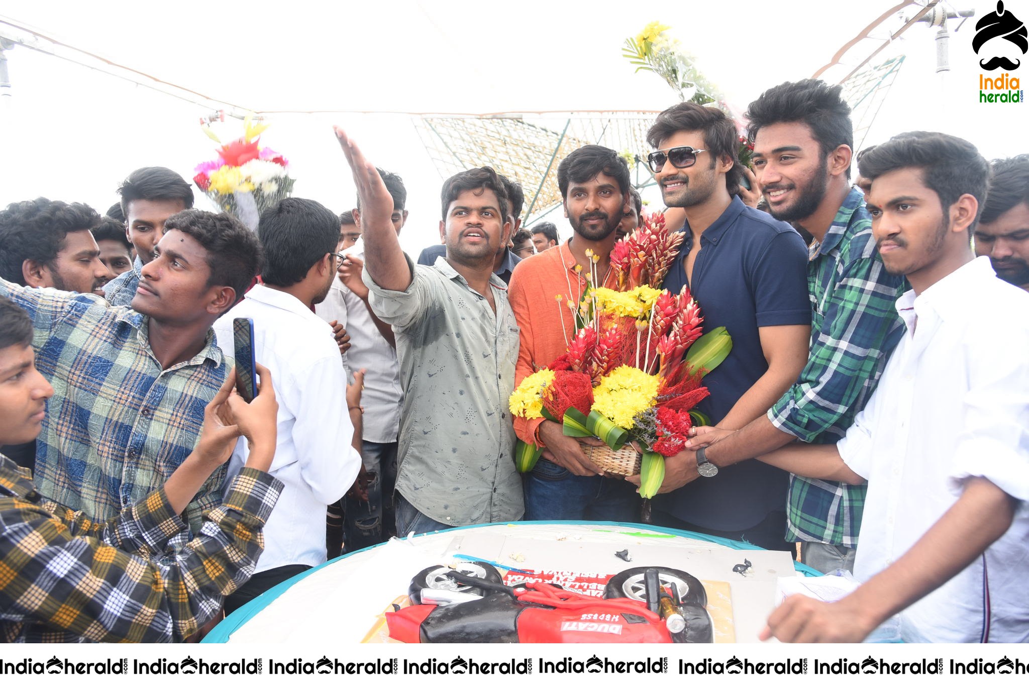 Bellamkonda Sai Sreenivas Birthday Celebrations in the Sets of BSS8 Set 5