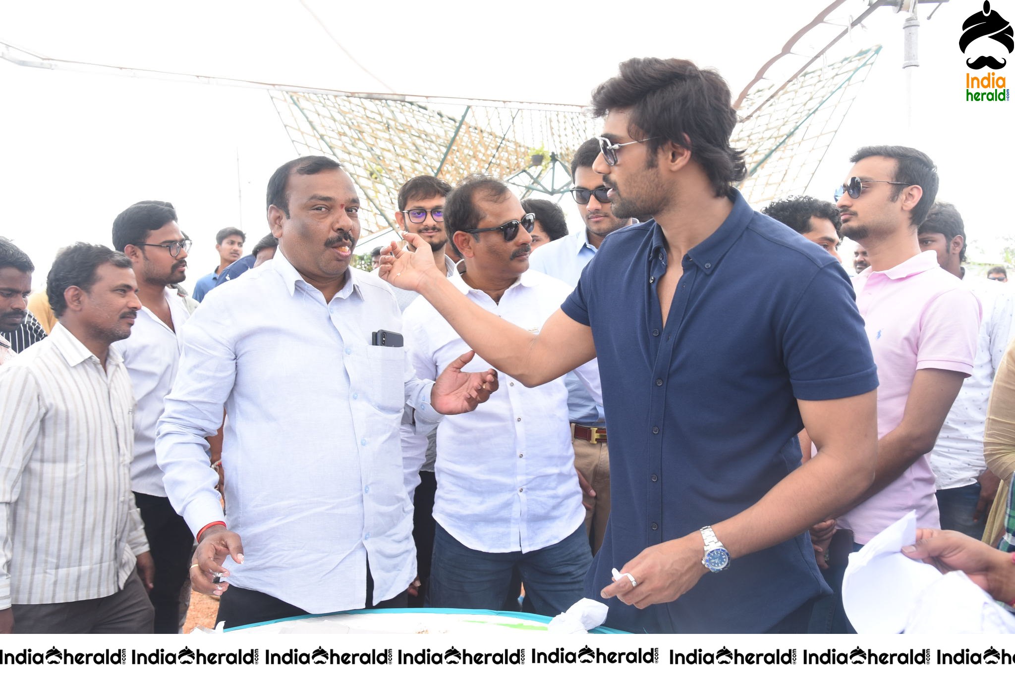 Bellamkonda Sai Sreenivas Birthday Celebrations in the Sets of BSS8 Set 5