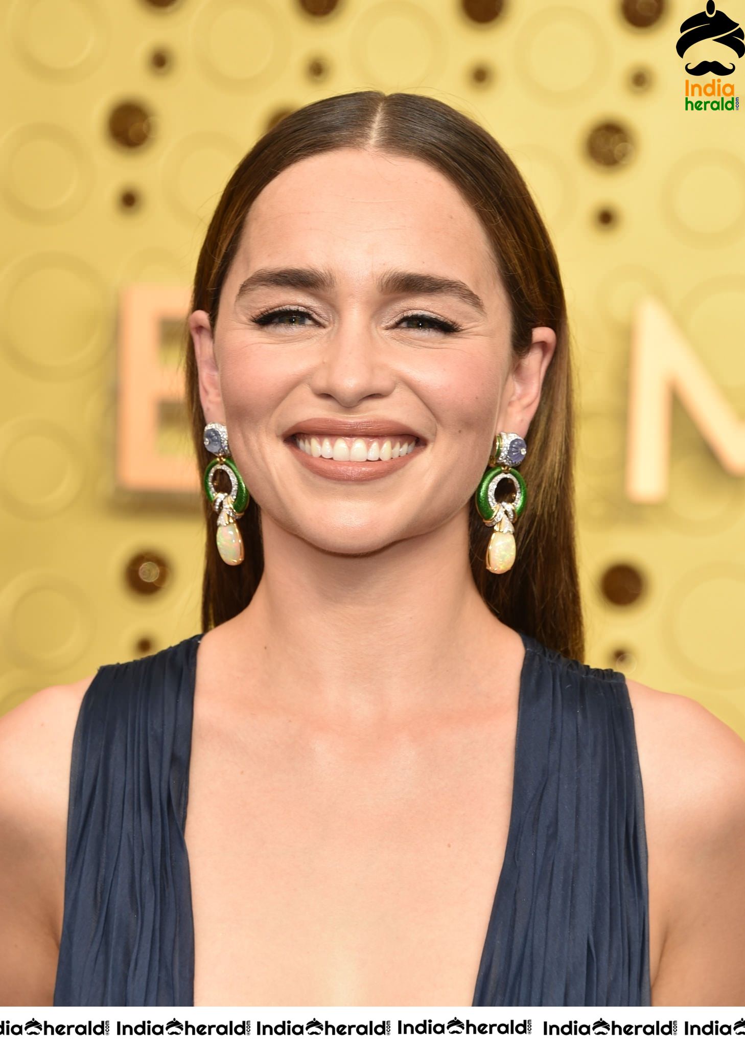 Emilia Clarke Hot At 71st Emmy Awards In Los Angeles Set 1