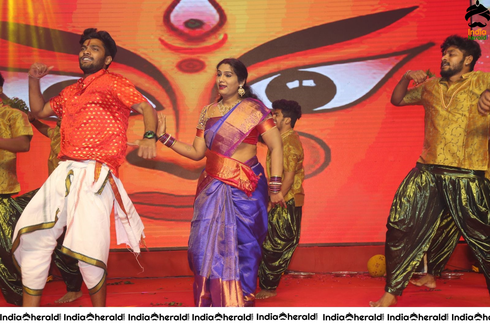 Hot Dance on the Stage at the Pre Release Event Set 2