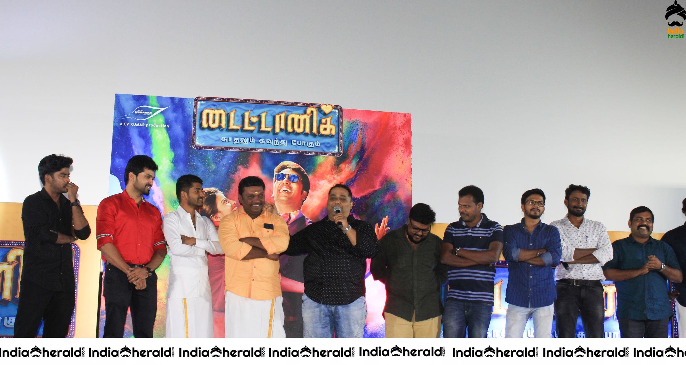 Kaadhalum Kavundhu Pogum Movie Audio Launch Stills Set 1