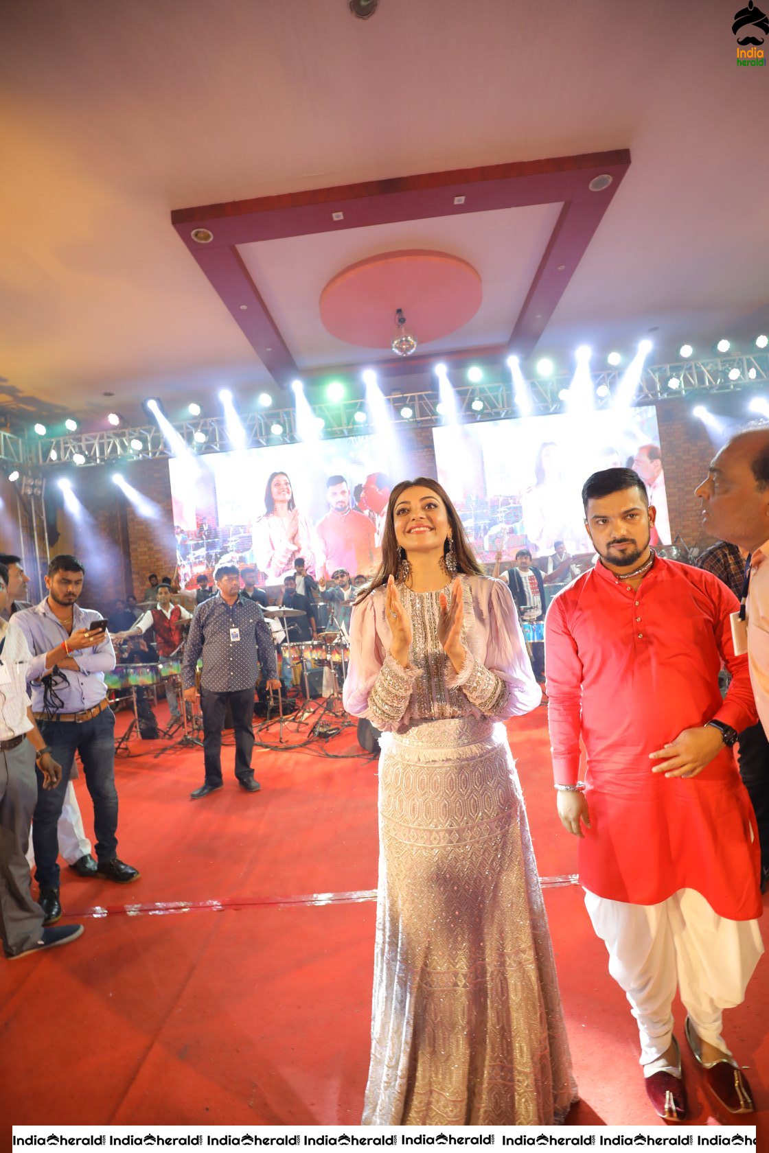 Kajal Aggarwal Looking Angelic in White before a massive crowd during a Public Event Set 8