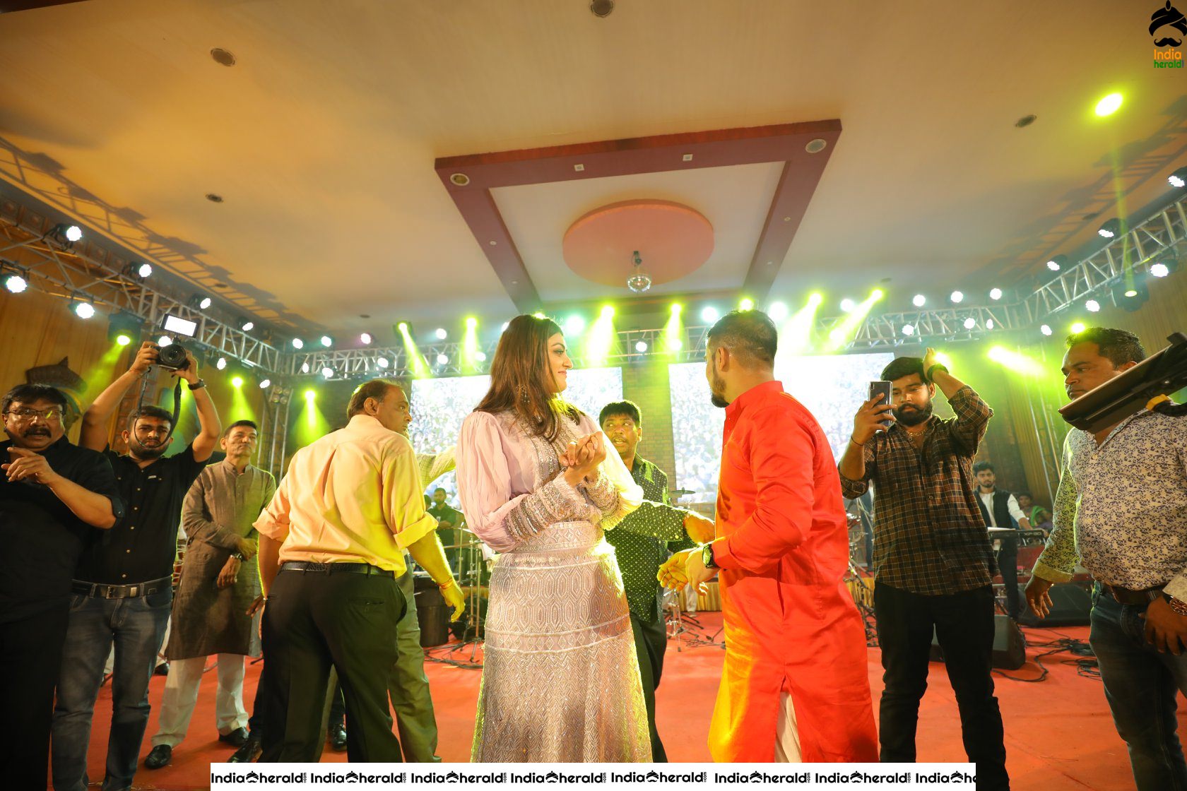 Kajal Aggarwal Looking Angelic in White before a massive crowd during a Public Event Set 8