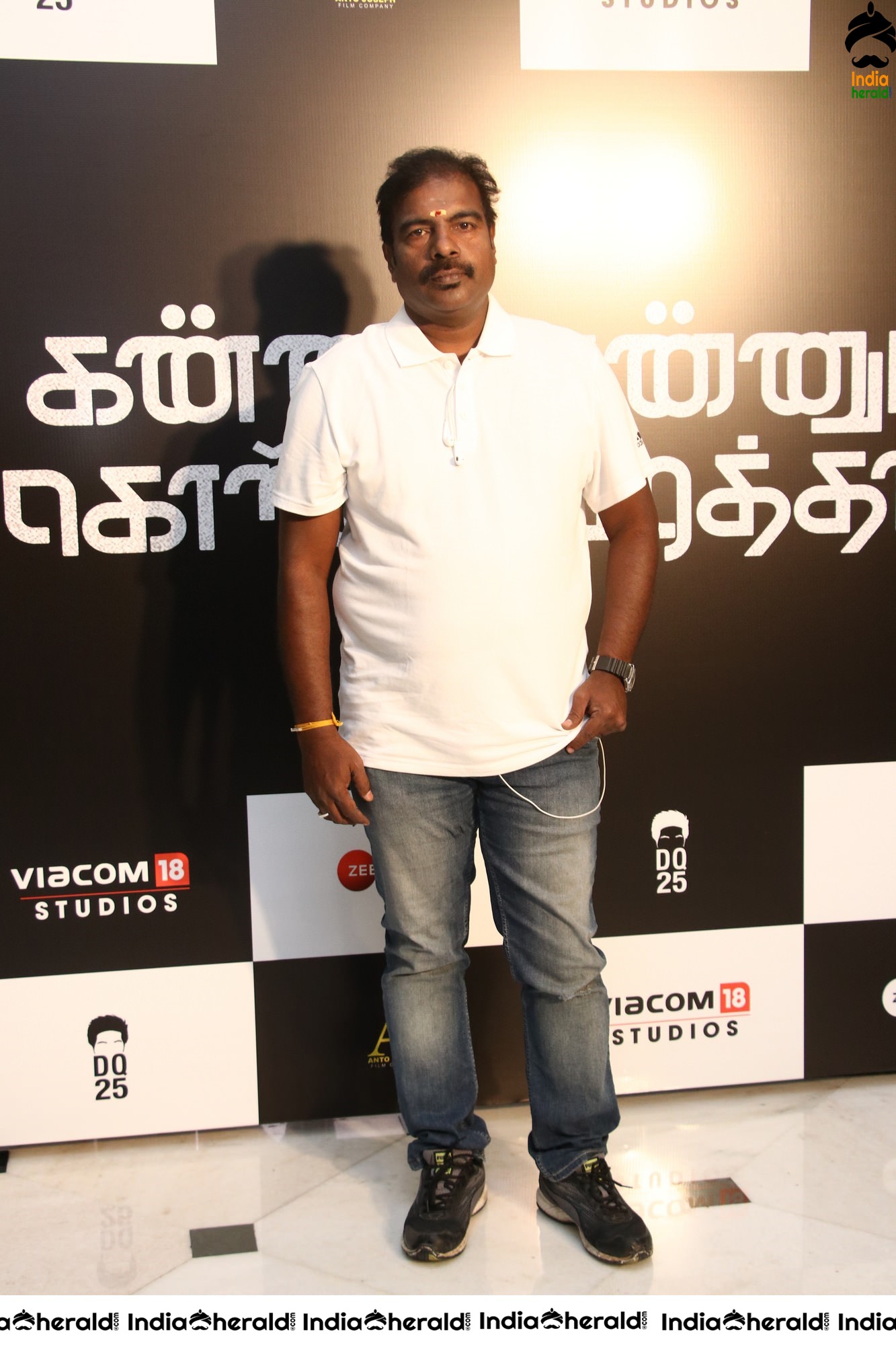 Kannum Kannum Kollaiyadithaal Movie Success Meet Photos at Leela Palace Set 1