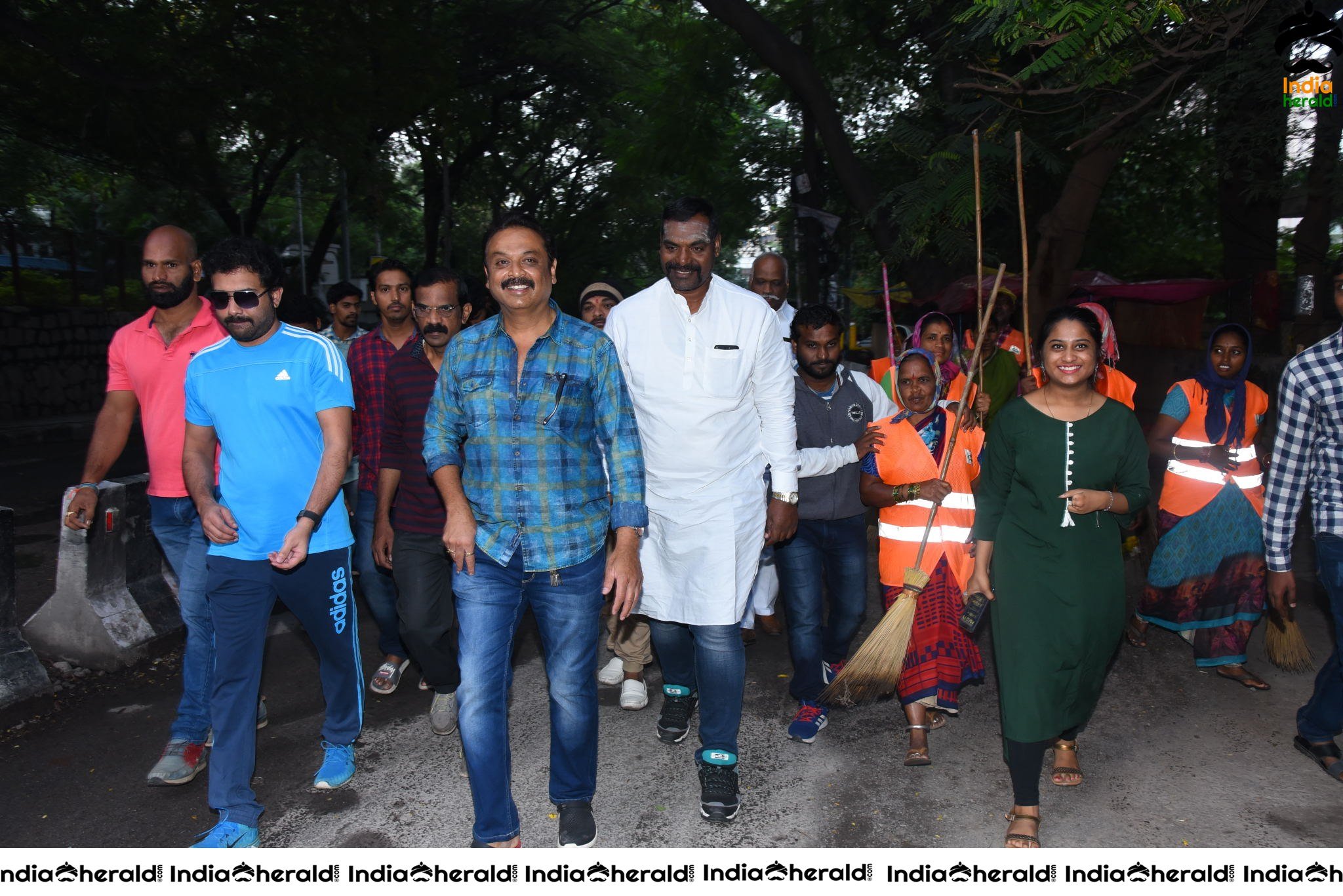 MAA President Naresh VijayaKrishna takes part in cleanliness program Set 2