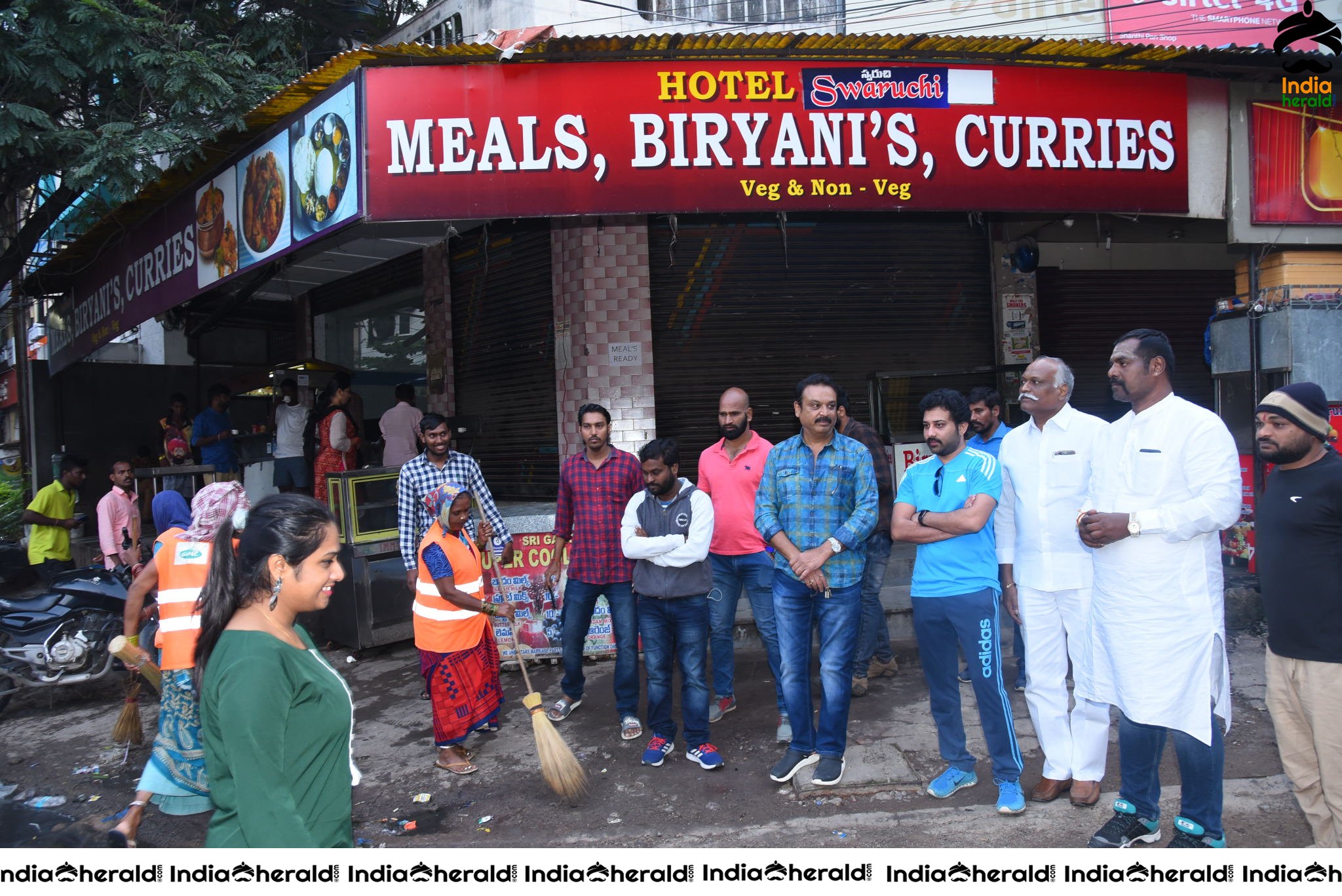 MAA President Naresh VijayaKrishna takes part in cleanliness program Set 2