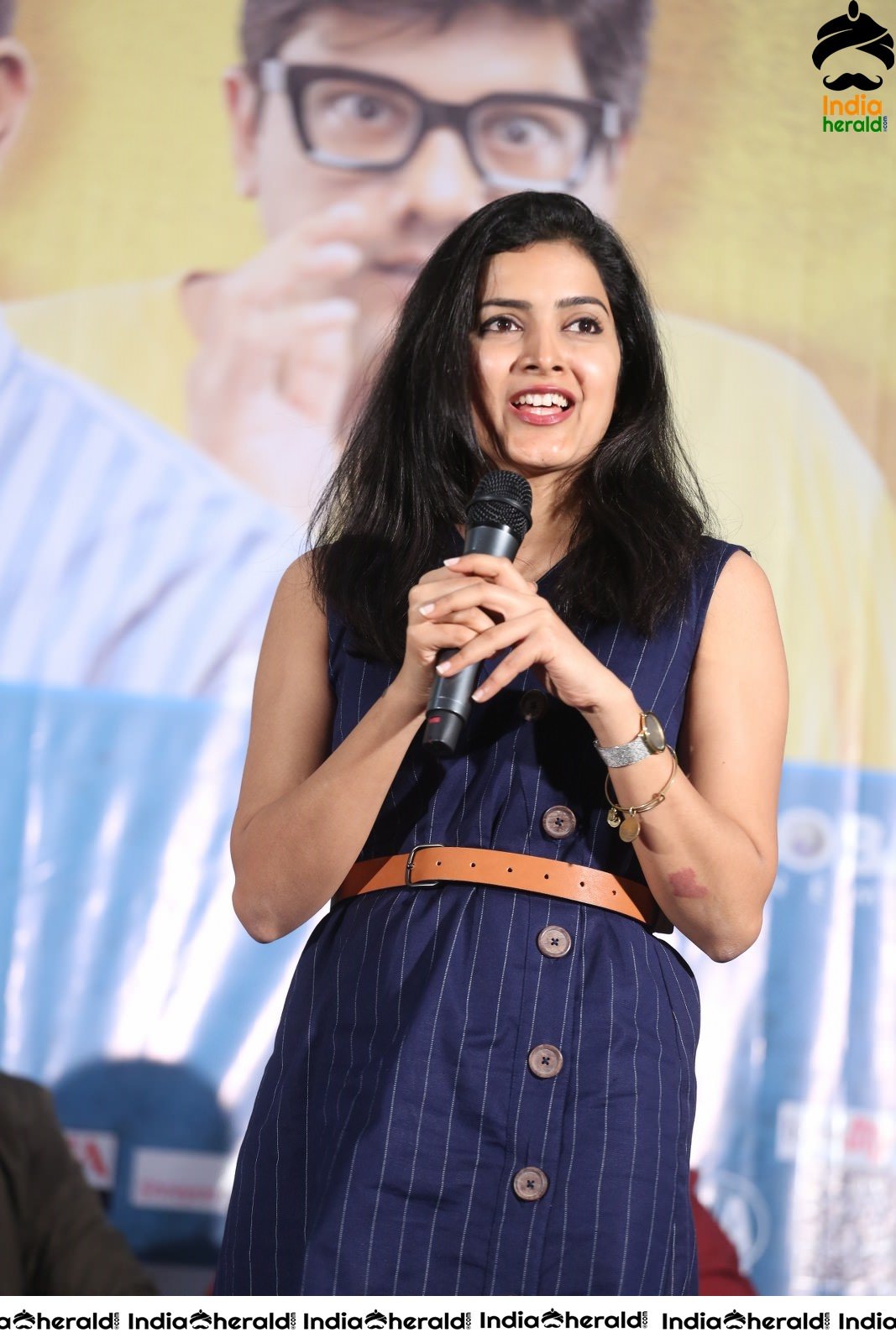 Meeku Maathrame chepta Movie Success Meet Set 2