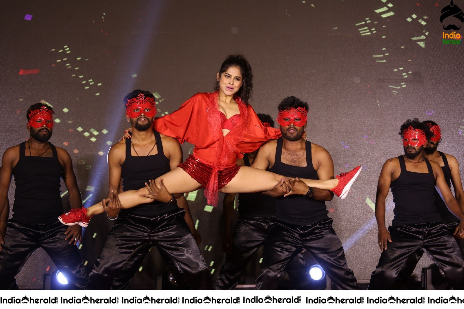 Naina Ganguly Hot Dance On the Stage at Beautiful Movie Event Set 2