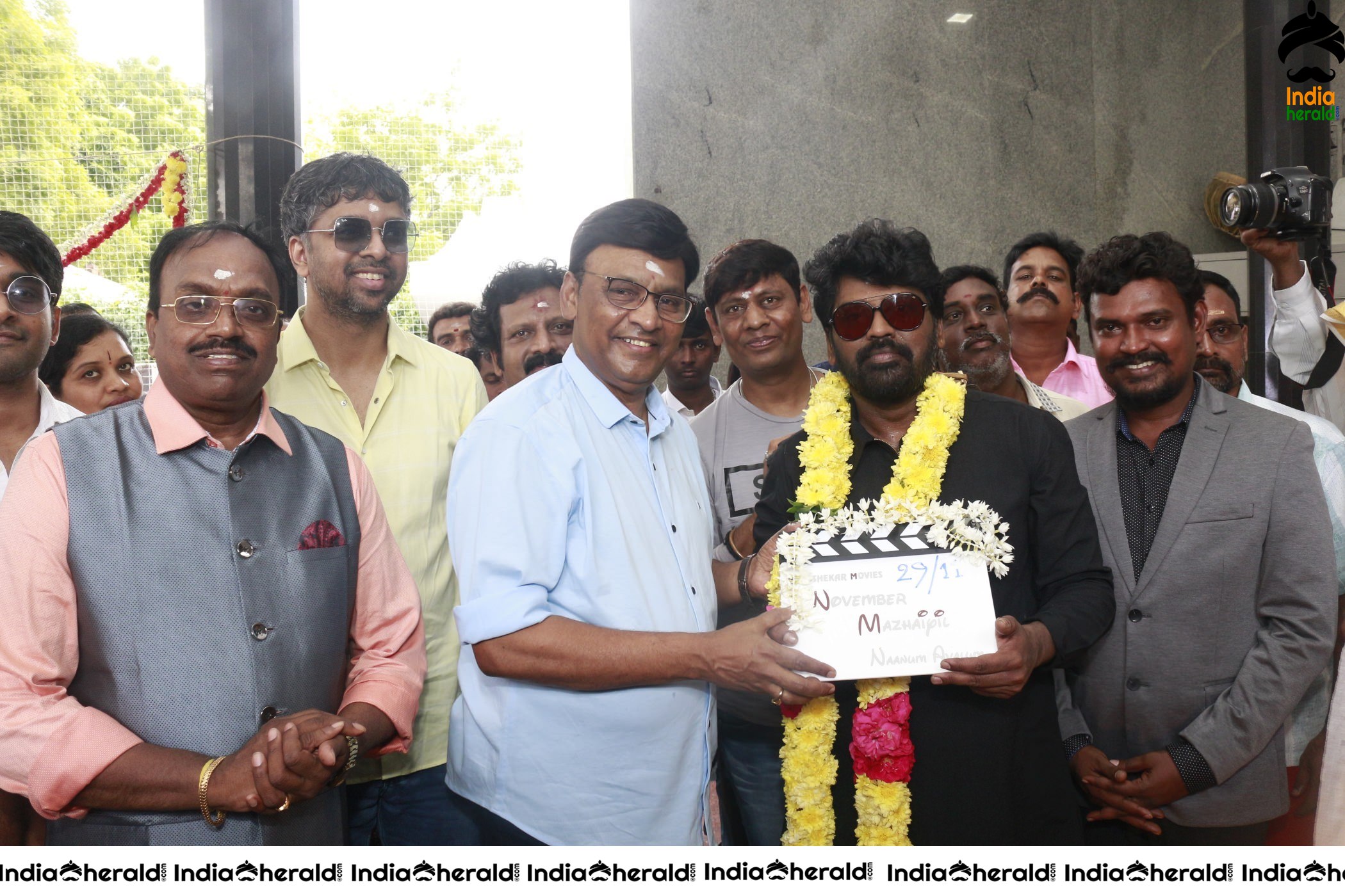 November Mazhaiyil Naanum Avalum Movie Pooja Stills Set 1