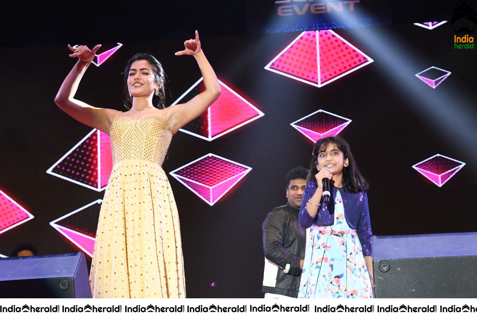 Rashmika Mandanna Cute and Adorable Moments with Kid on the stage at SN Event Set 1