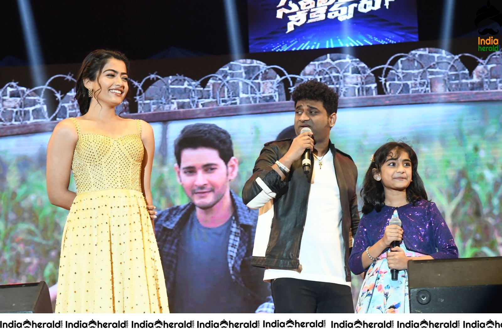 Rashmika Mandanna Cute and Adorable Moments with Kid on the stage at SN Event Set 1