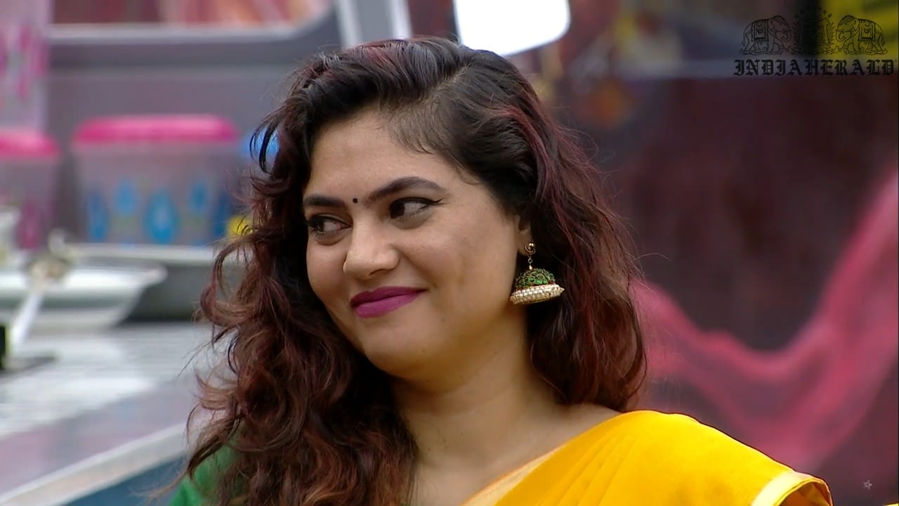 Bigg Boss Tamil Season 3 Day 27 Hot Stills Set 2