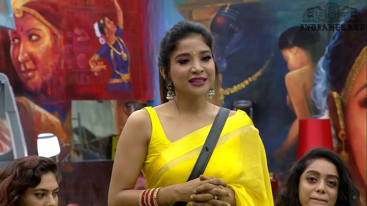 Bigg Boss Tamil Season 3 Day 27 Hot Stills Set 2