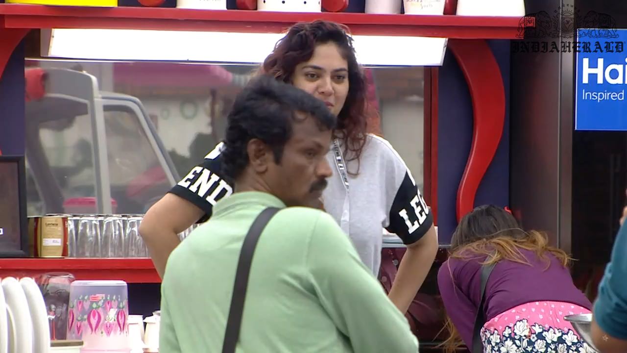 Bigg Boss Tamil Season 3 Day 29 Hot Stills Set 1