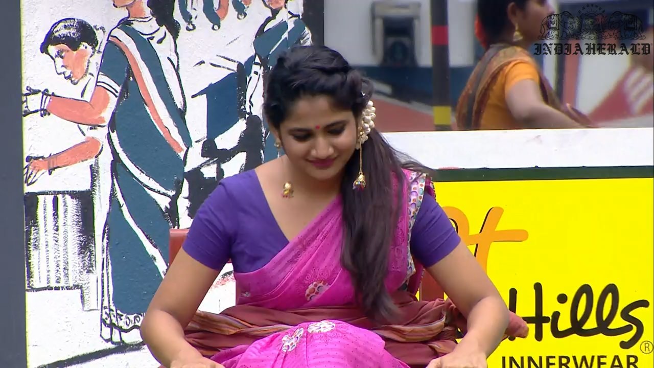 Bigg Boss Tamil Season 3 Day 31 Hot Stills Set 2