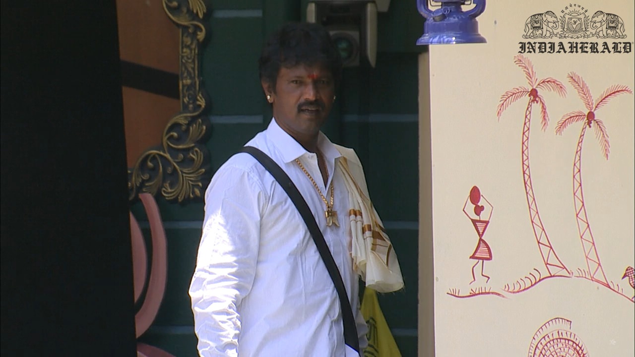 Bigg Boss Tamil Season 3 Day 32 Hot Stills Set 1