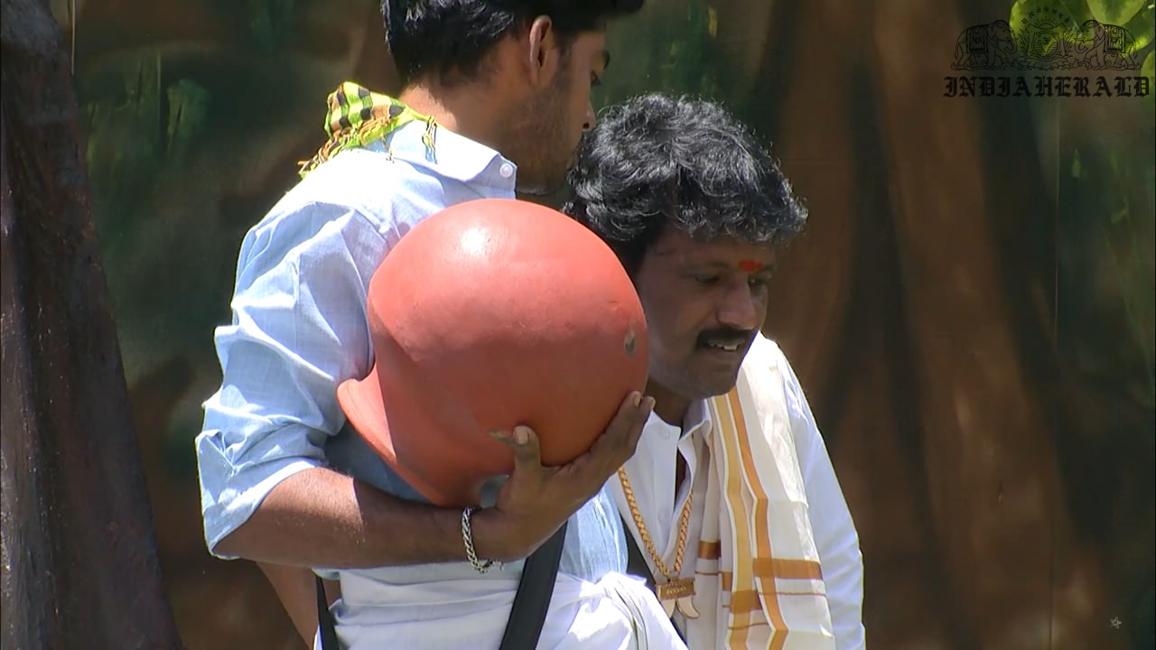 Bigg Boss Tamil Season 3 Day 32 Hot Stills Set 1