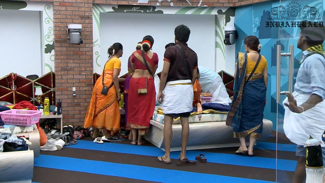 Bigg Boss Tamil Season 3 Day 32 Hot Stills Set 2