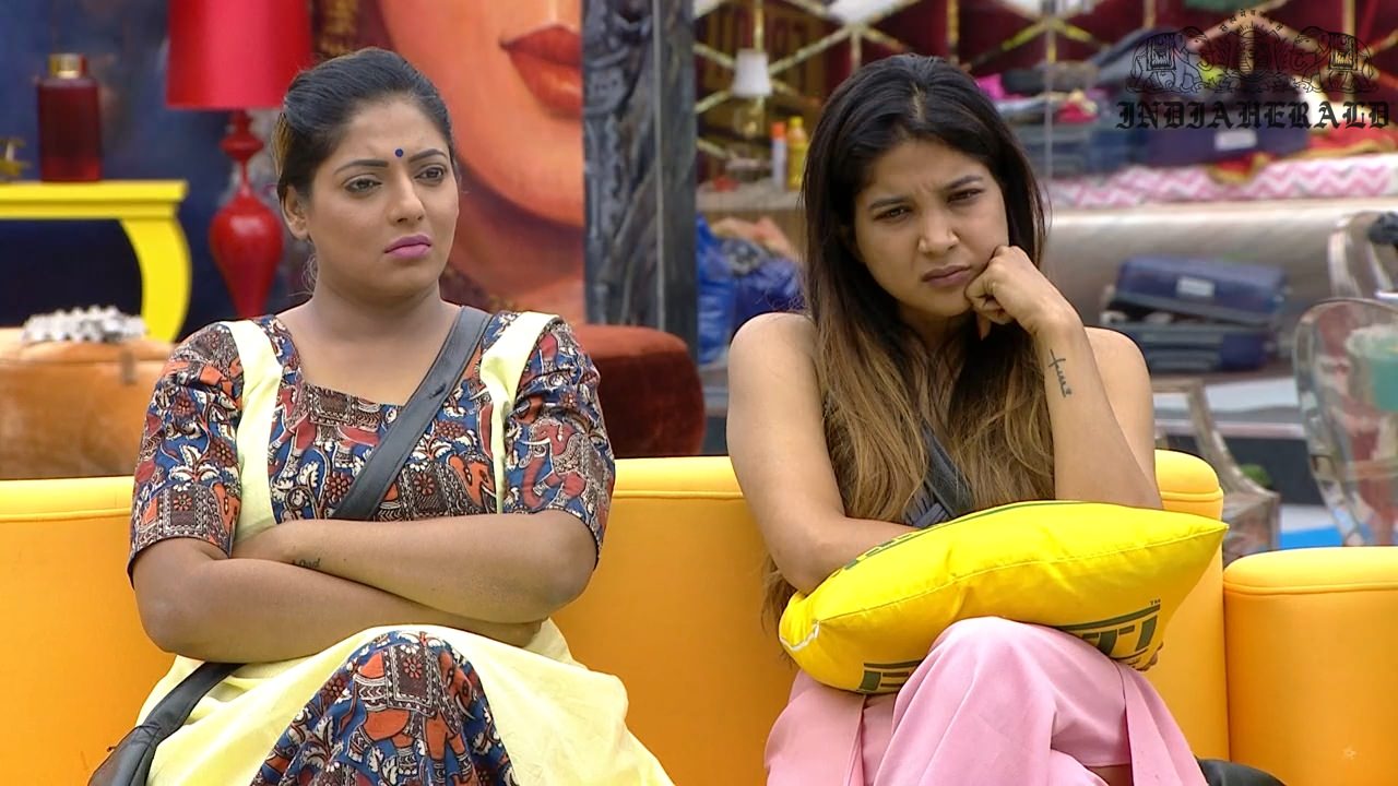 Bigg Boss Tamil Season 3 Day 36 Hot Stills Set 2