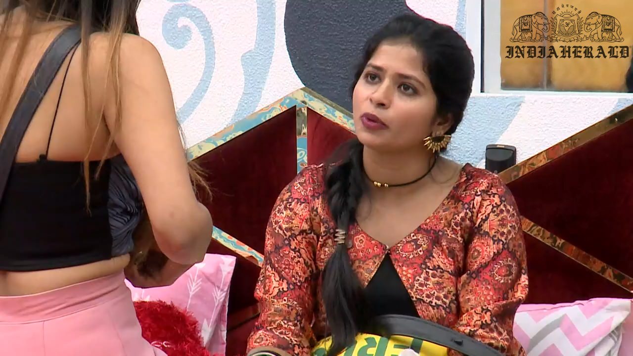 Bigg Boss Tamil Season 3 Day 36 Hot Stills Set 2