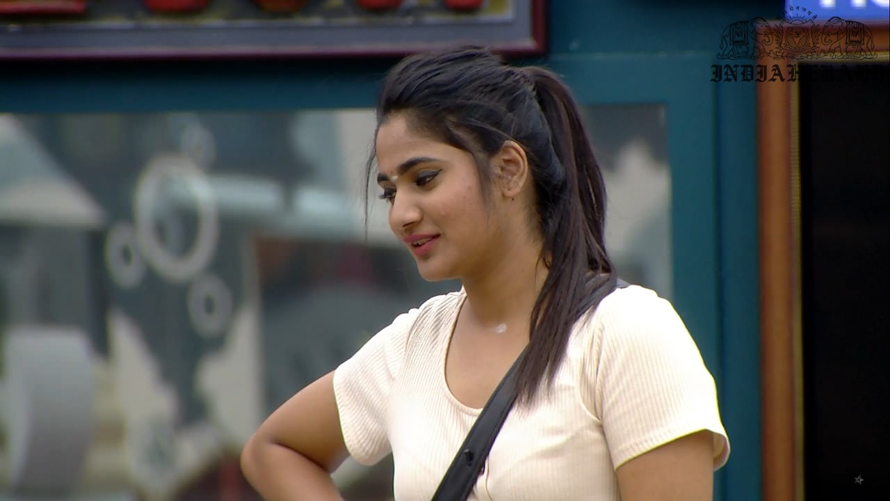 Bigg Boss Tamil Season 3 Day 46 Hot Stills Set 1