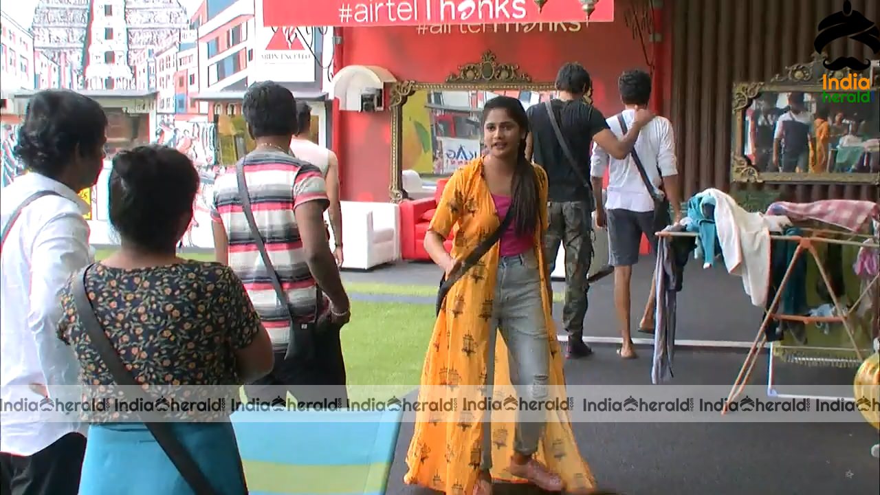 Bigg Boss Tamil Season 3 Day 54 Hot Stills Set 2