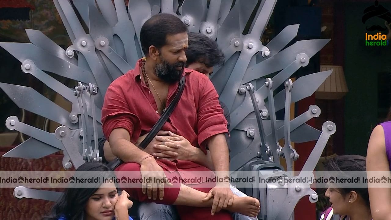 Bigg Boss Telugu Season 3 Day 24 Hot Stills Set 3